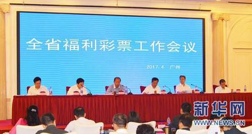 本片导演编剧康博携主演胡歌、文淇、高子淇等主创齐聚现场，与观众分享拍摄的精彩幕 《三滴血》曝预热视频 胡歌揭开人口贩卖罪恶之网 2025-10-17 近日，电影《三滴血》发布“来货版”预热视频，各角色轮番出场，揭开“黑吃黑”罪恶之网的一角！