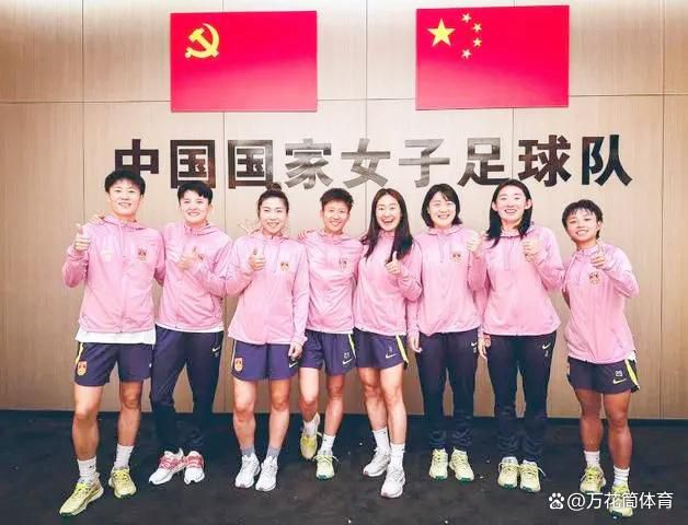 陈伟霆遇到“魔幻”一幕：在逛街时偶遇自己 2021-02-22 2月22日，陈伟霆在微博晒出自己遇到的“魔幻”一幕：在逛街的时候偶遇了帅气的自己。