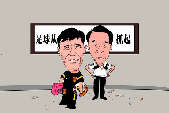父母在朱莉娅四岁时离婚，此后母亲带着她和哥哥辗转求生。